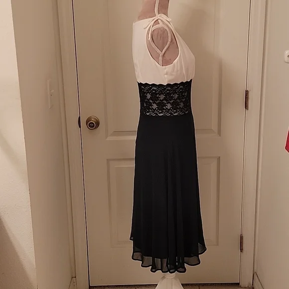Connected apparel Formal Dress Black and Cream, size 6.EUC!